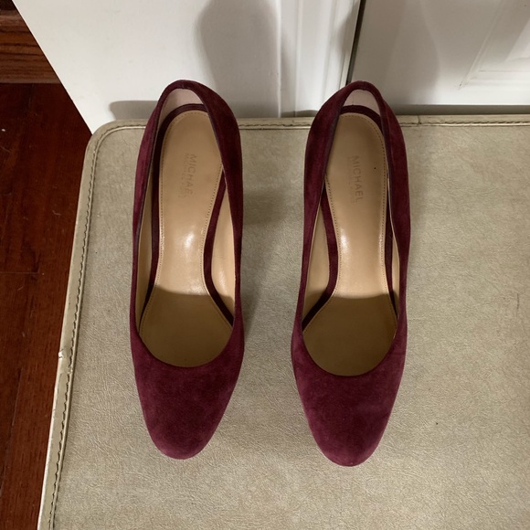 Michael Kors Sabrina Platform Pump Suade Plum - Picture 4 of 6